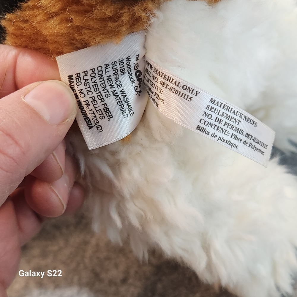 Hands on a Ganz Plush Dog Tricolor Terrier Stuffed Animal White Brown Black - Picture 9 of 11